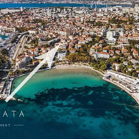 Chicolata Luxury 스플리트